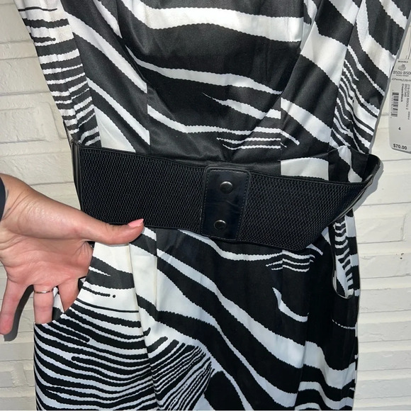 Bisou Bisou Zebra Animal Print Cap Sleeve Belted Dress, Women’s Size 4 - Picture 3 of 8